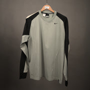 Nike sweatshirt ￼